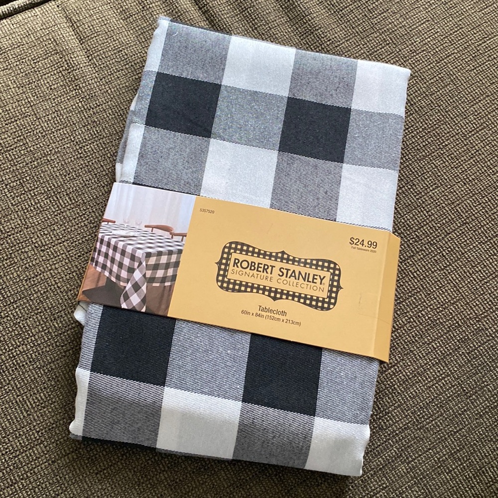 Tablecloth from Hobby Lobby.